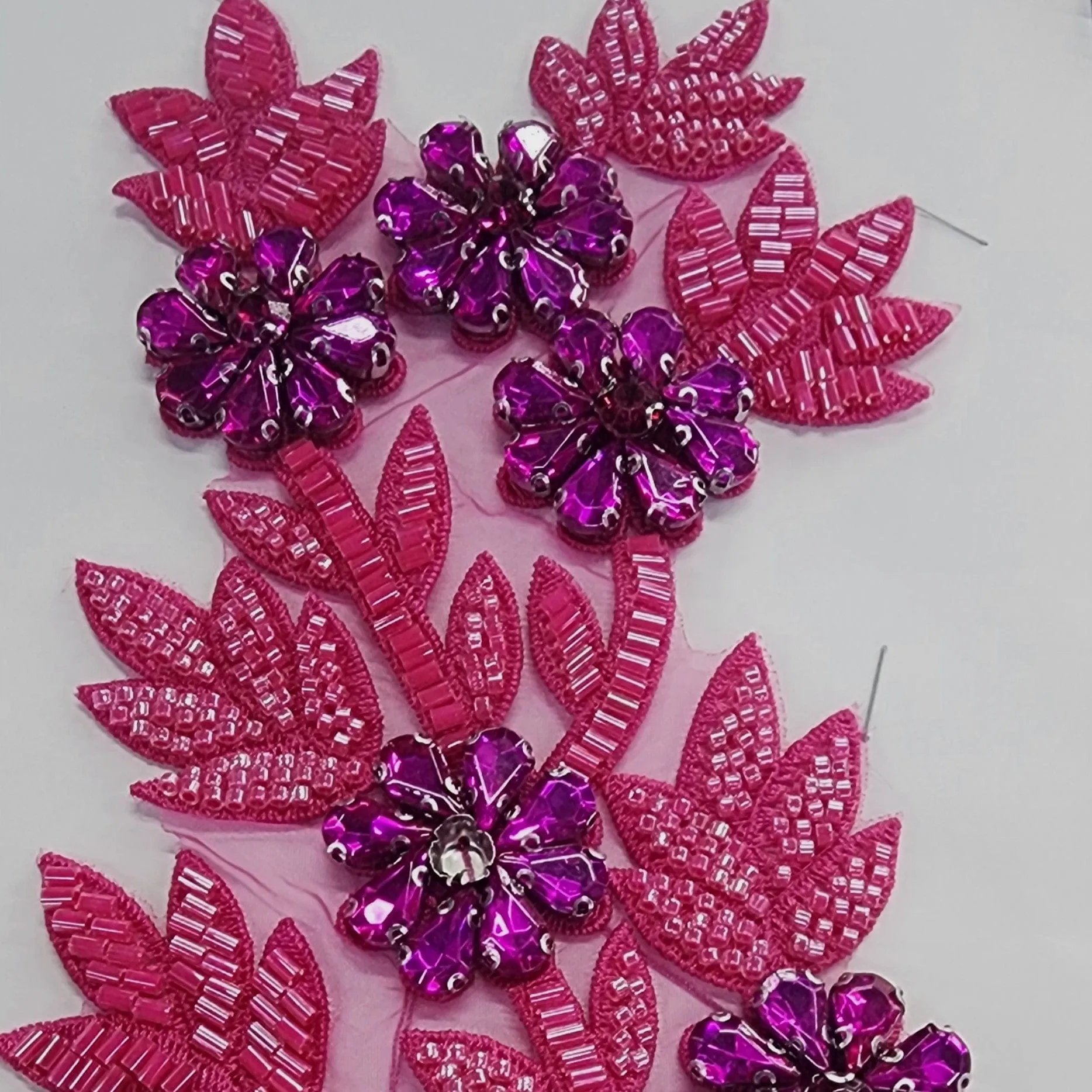 Beaded Patches XDH3898 Cerise