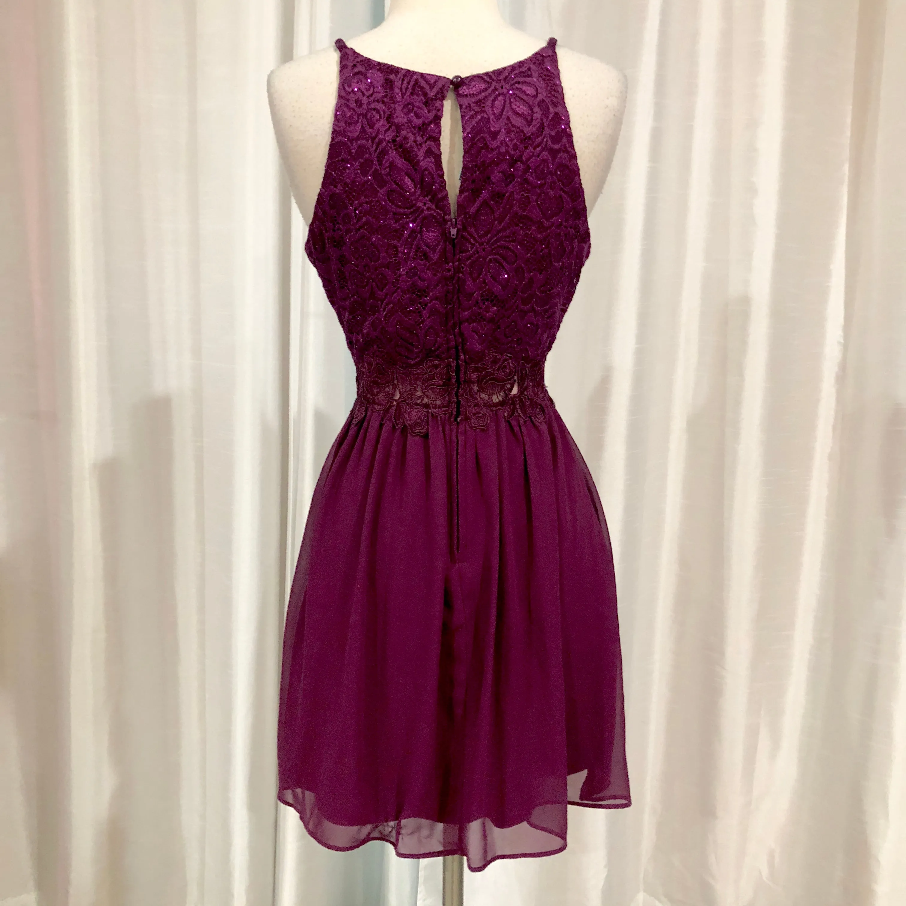 BOUTIQUE Short Plum Gown Size 7