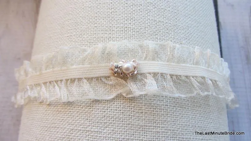 Bridal Garter Style: Smitten