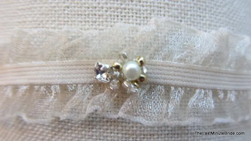 Bridal Garter Style: Smitten