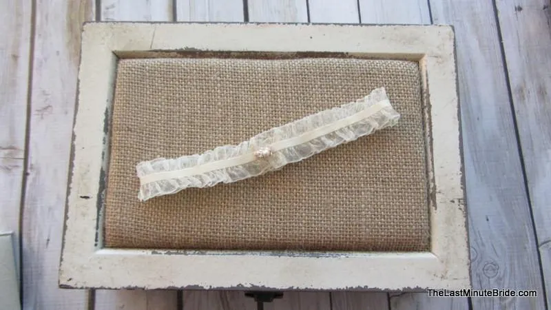 Bridal Garter Style: Smitten