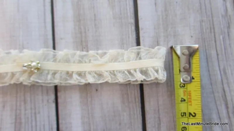 Bridal Garter Style: Smitten