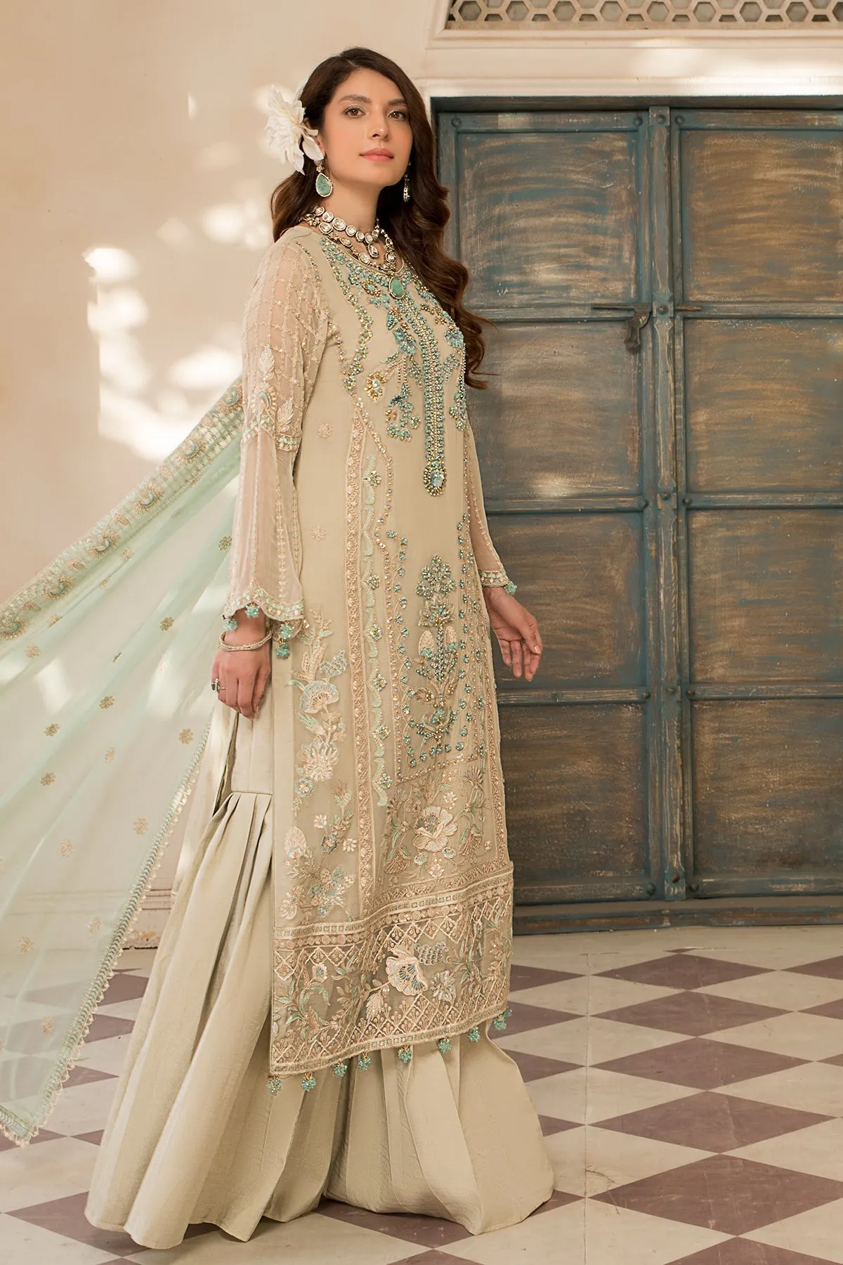 Off White Embroidered Pakistani Salwar Kameez Dupatta Party Dress