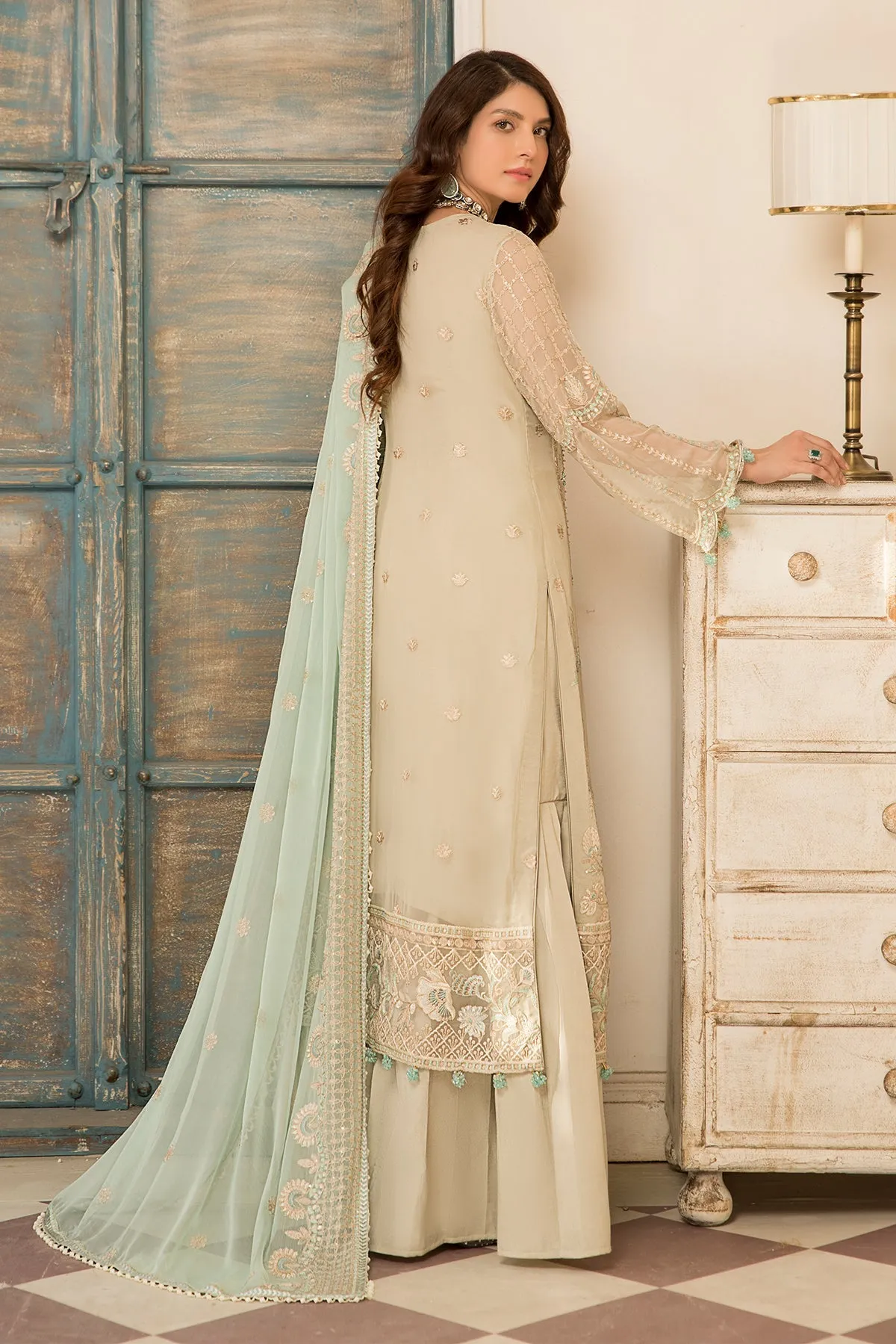 Off White Embroidered Pakistani Salwar Kameez Dupatta Party Dress