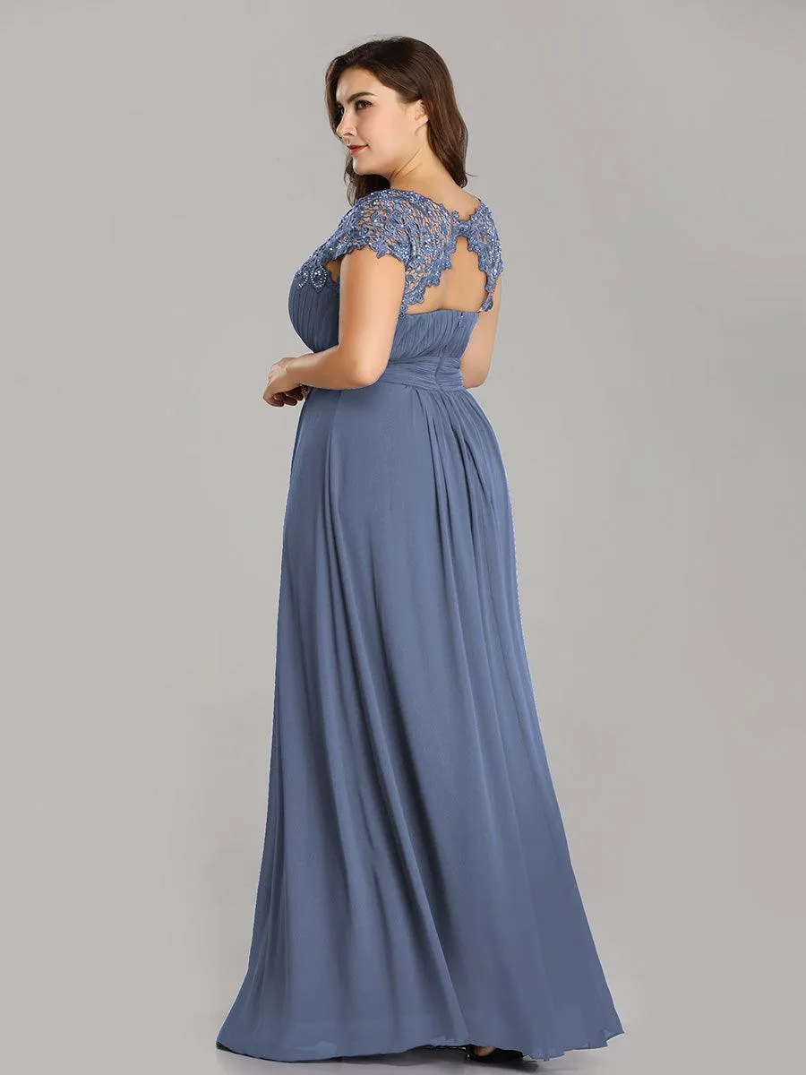 Robe demoiselle d'honneur en mousseline à manches courtes flatteuses