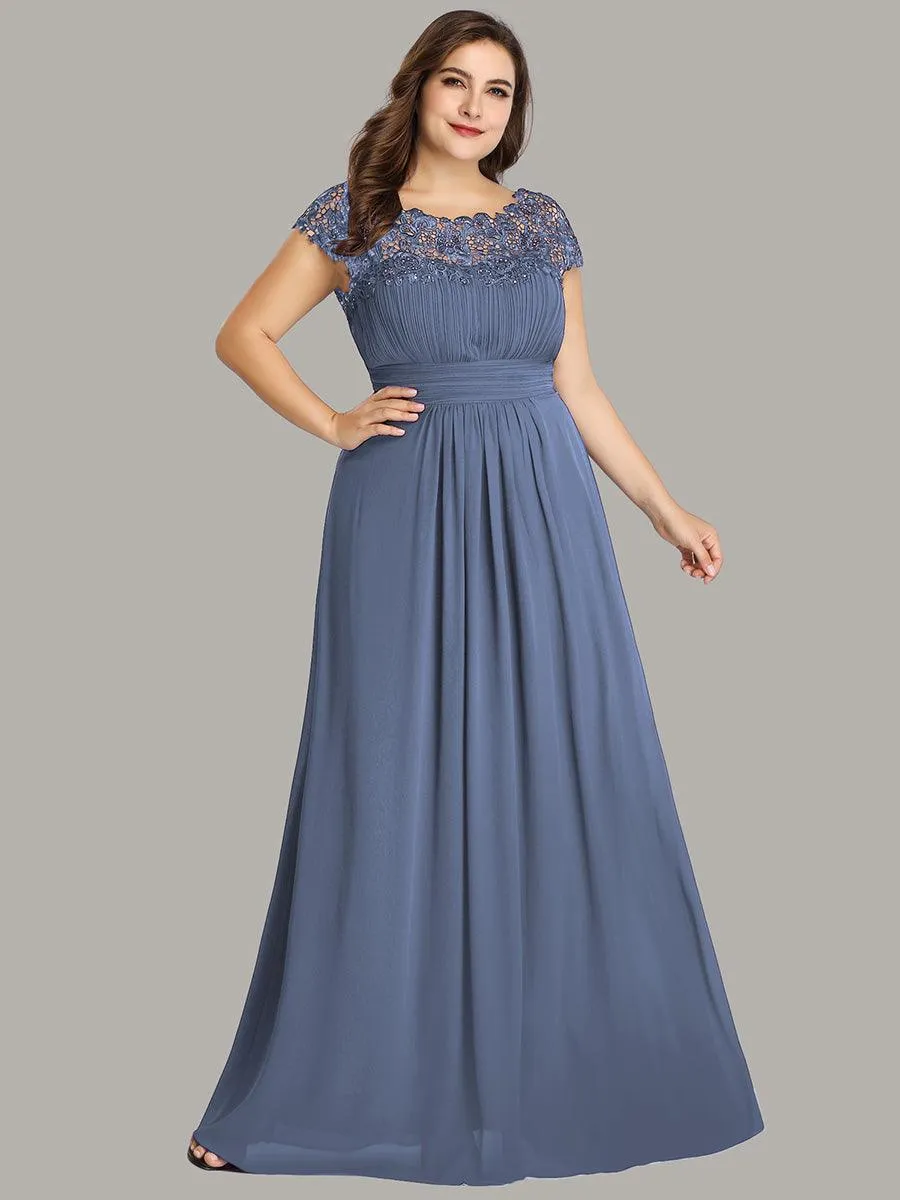 Robe demoiselle d'honneur en mousseline à manches courtes flatteuses