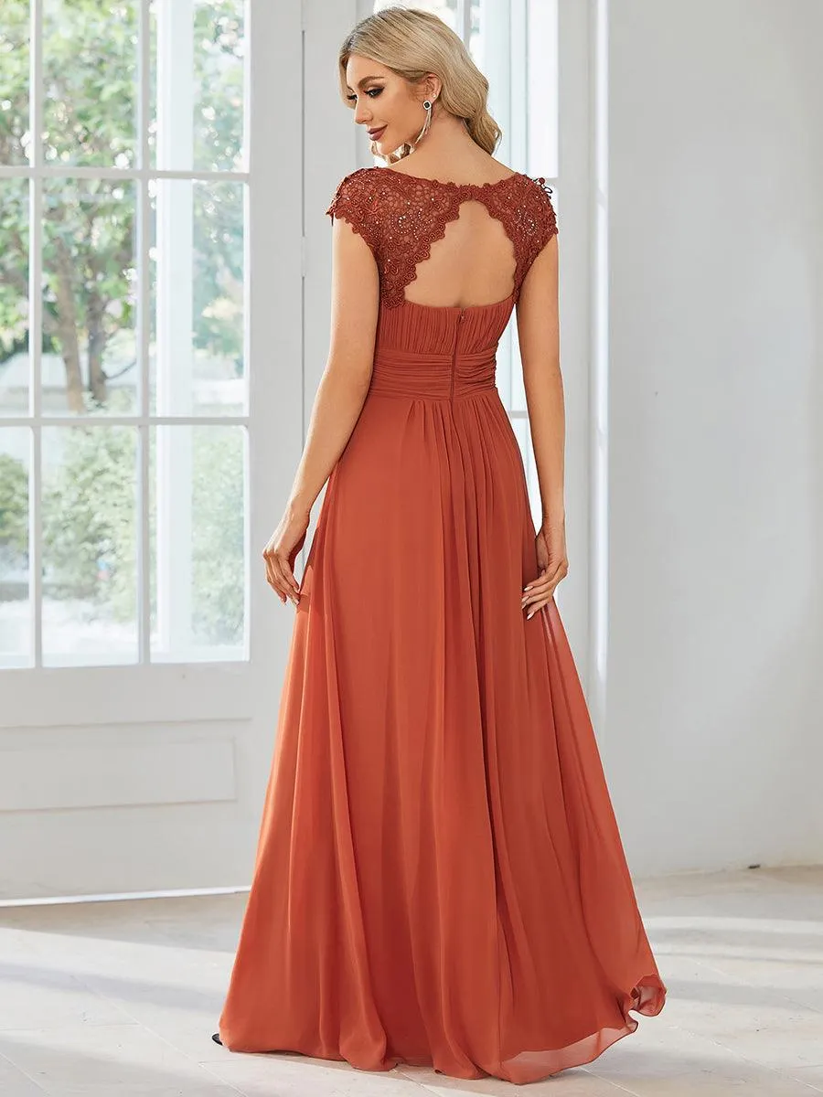 Robe demoiselle d'honneur en mousseline à manches courtes flatteuses