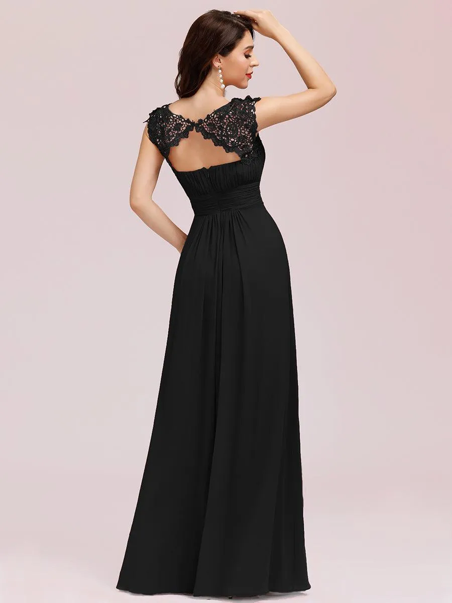 Robe demoiselle d'honneur en mousseline à manches courtes flatteuses