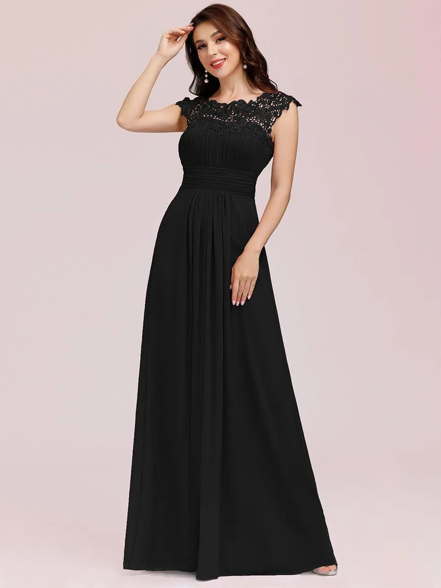 Robe demoiselle d'honneur en mousseline à manches courtes flatteuses