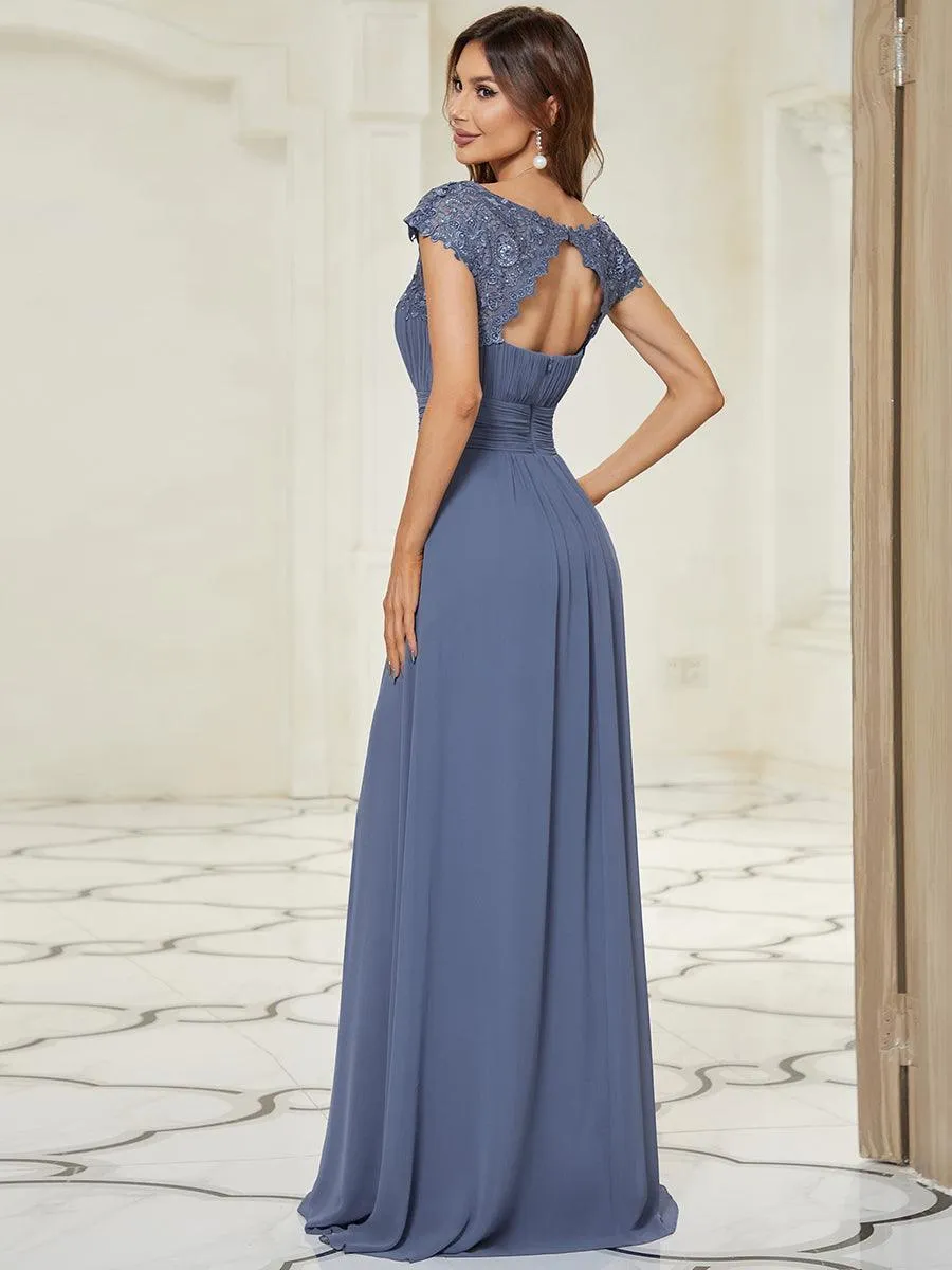 Robe demoiselle d'honneur en mousseline à manches courtes flatteuses