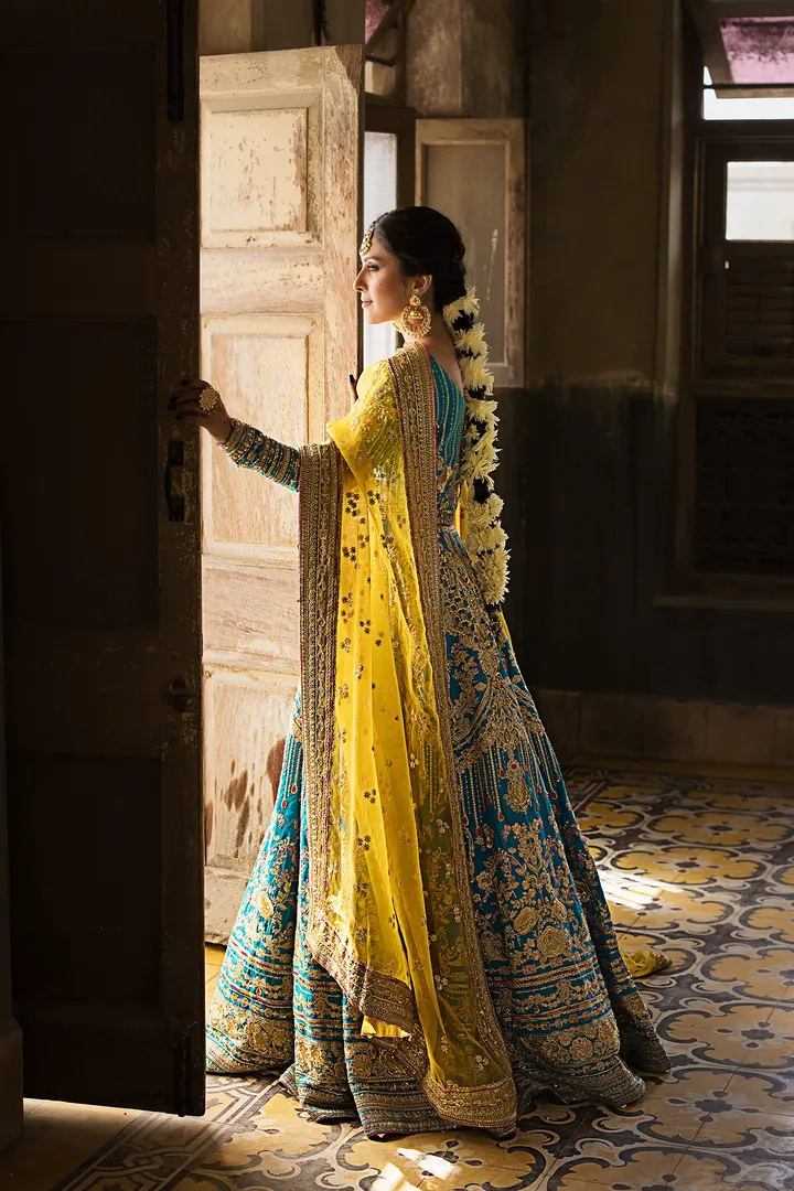 Traditional Pishwas and Dupatta Pakistani Bridal Dress