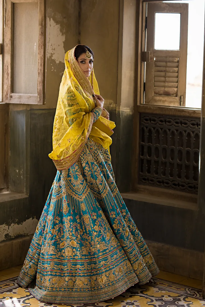 Traditional Pishwas and Dupatta Pakistani Bridal Dress