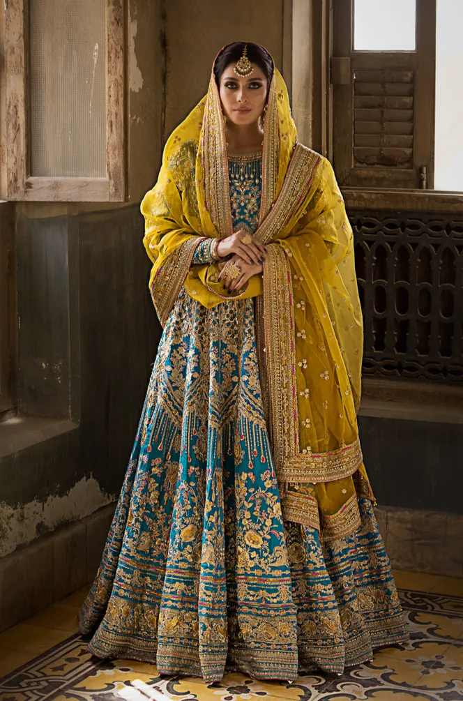 Traditional Pishwas and Dupatta Pakistani Bridal Dress