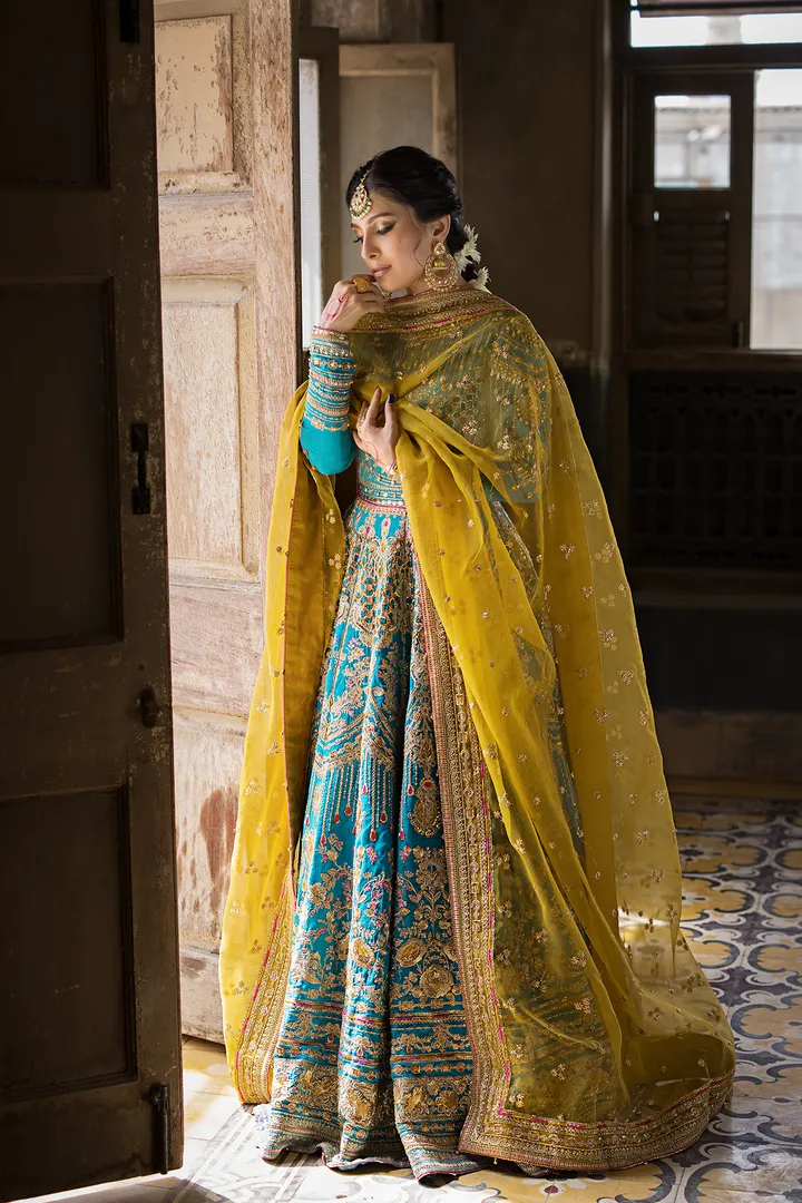 Traditional Pishwas and Dupatta Pakistani Bridal Dress