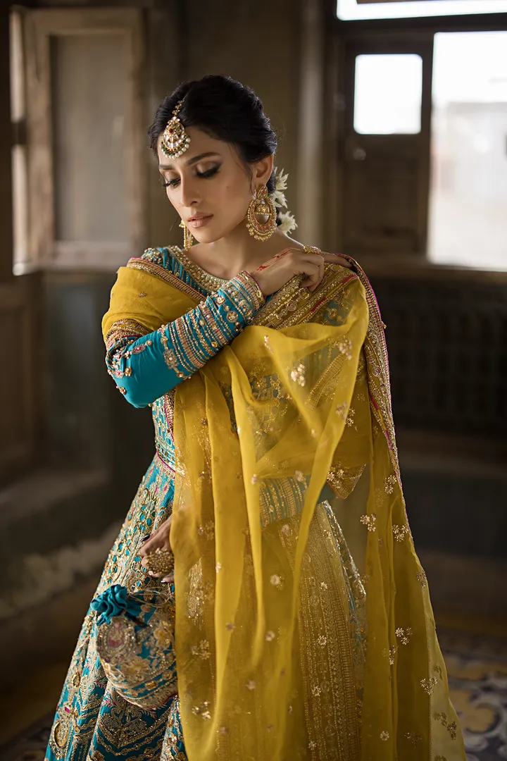 Traditional Pishwas and Dupatta Pakistani Bridal Dress