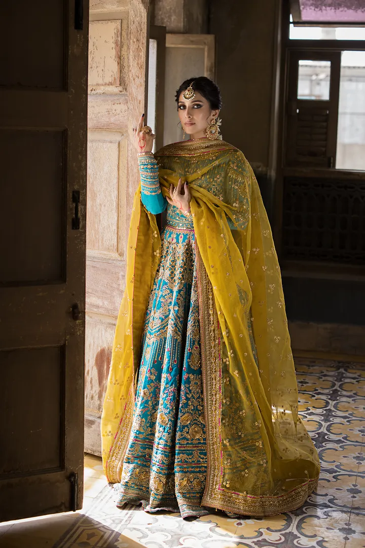 Traditional Pishwas and Dupatta Pakistani Bridal Dress