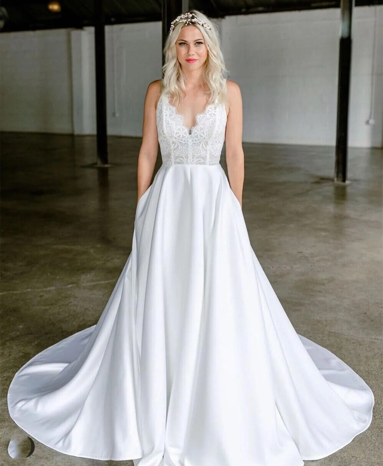 V-Neck White Satin Lace Bridal Gown With Pocket