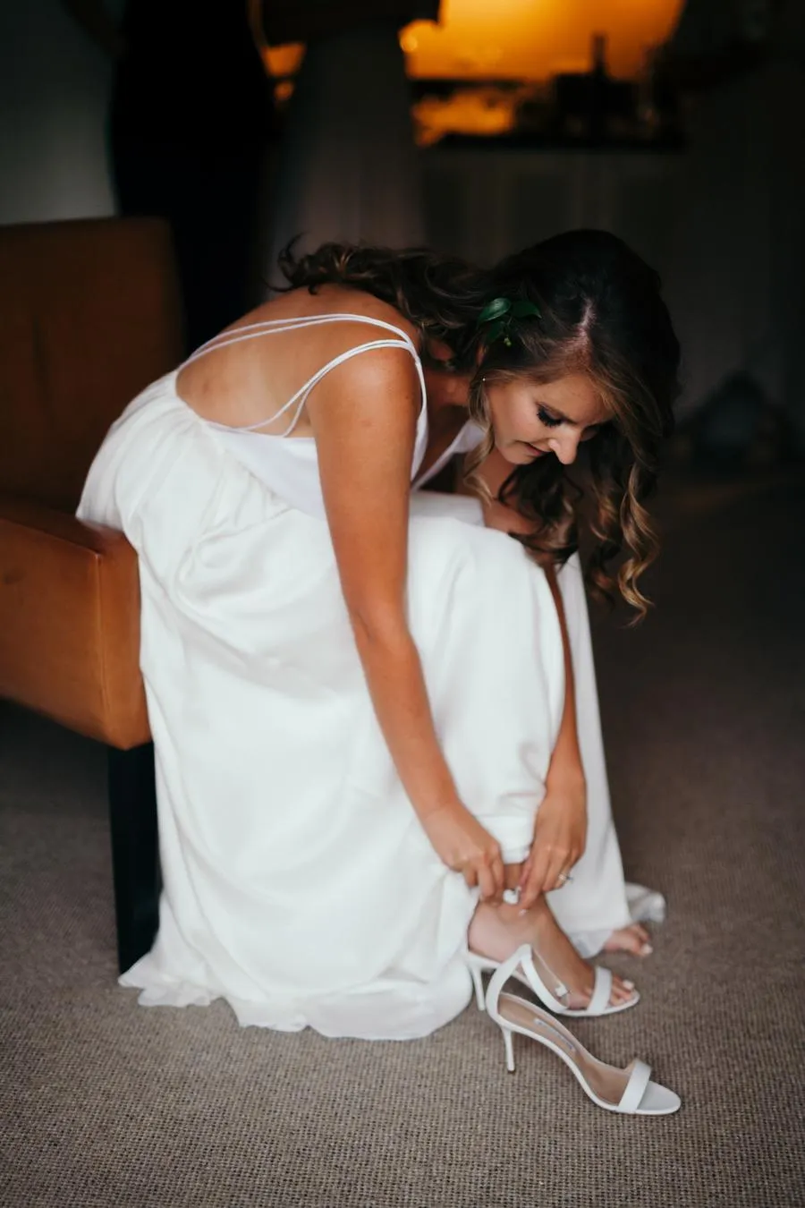 V-neckline Chiffon Long Bride Dresses for Beach Weddings