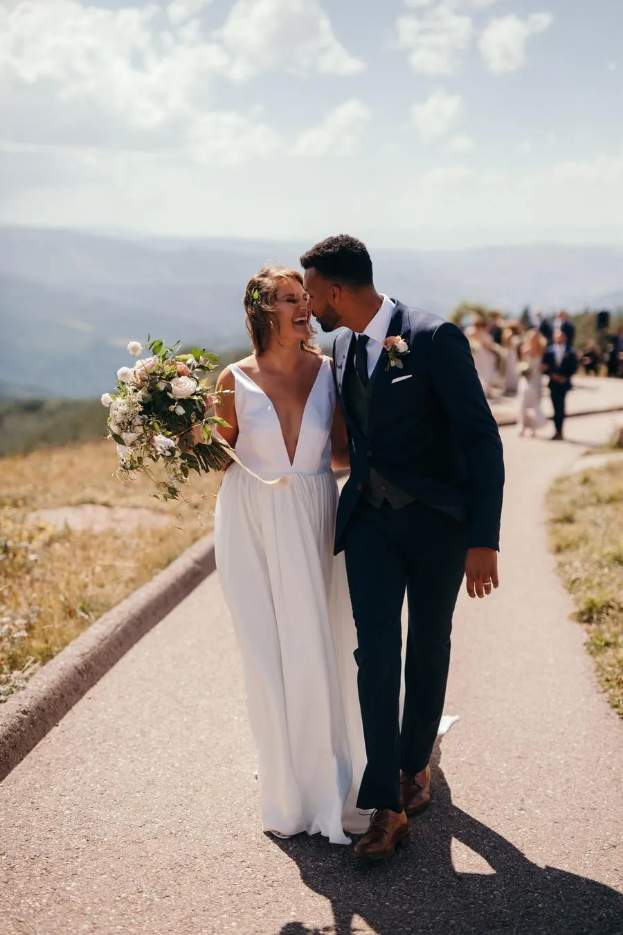 V-neckline Chiffon Long Bride Dresses for Beach Weddings